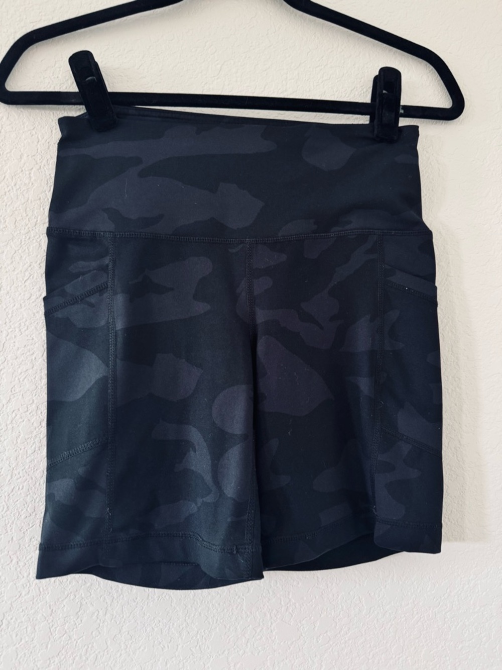 Yogalicious Lux Black Camo 7” Bike Shorts